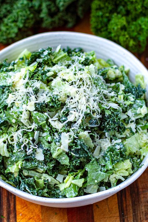 Green Vegetable Recipes, Leafy Greens Recipes, Creamy Avocado Dressing, Salad Keto, Leafy Salad, Side Salad Recipes, Leafy Green Salads, Extra Protein, Dark Leafy Greens