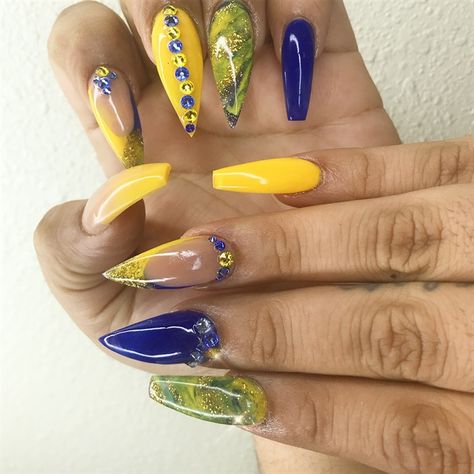 Day 100: Blue and Yellow Nail Art - - NAILS Magazine Laker Nails Acrylic, Blue Yellow White Nails, Yellow And Navy Nails, Blue And Yellow Nails Acrylic, Sgrho Nails, Navy And Yellow Nails, Blue And Yellow Nails Designs, Nails Disigne, Independence Nails