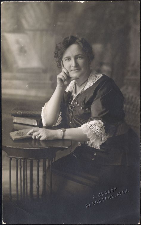 Nellie McClung - Canada Ask The Dust, Canadian Currency, Emily Murphy, The Famous Five, Emily Carr, Social Activist, Canadian History, Baba Yaga, Women’s Rights