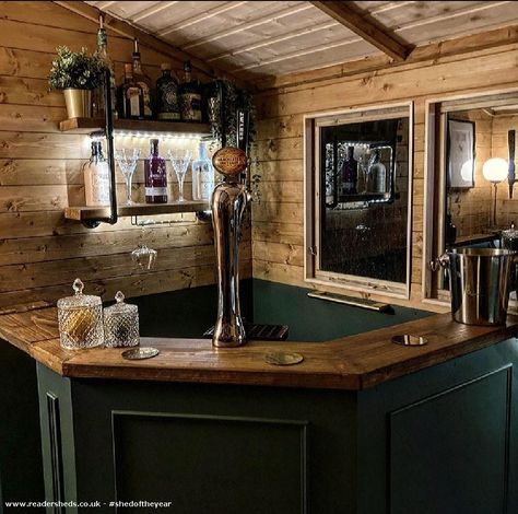 Pub Snug Ideas, Garden Pub Interior Ideas, Pub Beer Garden, Garage Pub Ideas, Pub Lighting Ideas, Pub Shed Interior Ideas, Pub Garden Ideas, Cabin Bar Ideas, Pub Room In House