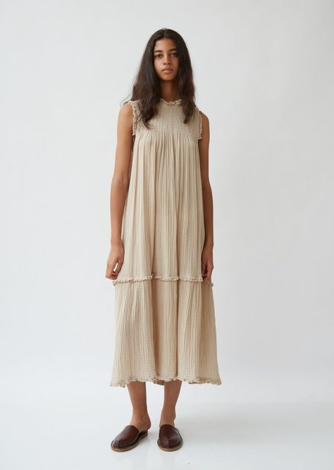 Crinkle Cotton Dress, Coquette Design, Cotton Gauze Dress, Muslin Dress, Outfit Inspiration Women, Womens Outfit, Casual Frocks, Simple Summer, Raquel Allegra