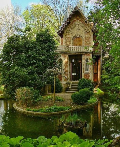 #cottagecore hashtag on Instagram • Photos and Videos Casa Hobbit, Real Life Fairies, Day Trip From Paris, Forest Cottage, Witch Cottage, A Small House, Fairytale Cottage, Cottage In The Woods, Dream Cottage