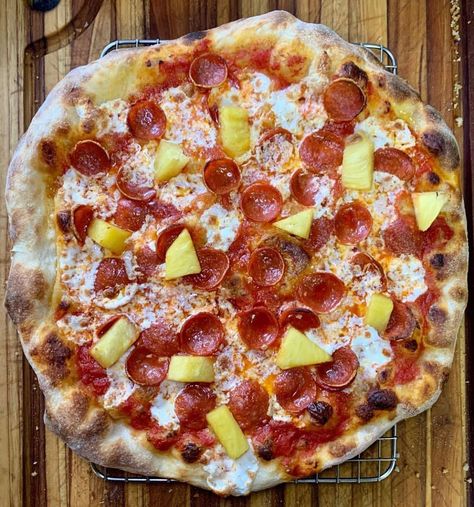 Pineapple Pepperoni Pizza, Pineapple On Pizza, Ice Cream Sunday, Pizza Ideas, Dragon Roll, Pineapple Pizza, Hawaiian Rolls, Thanks For Sharing, Dr Pepper