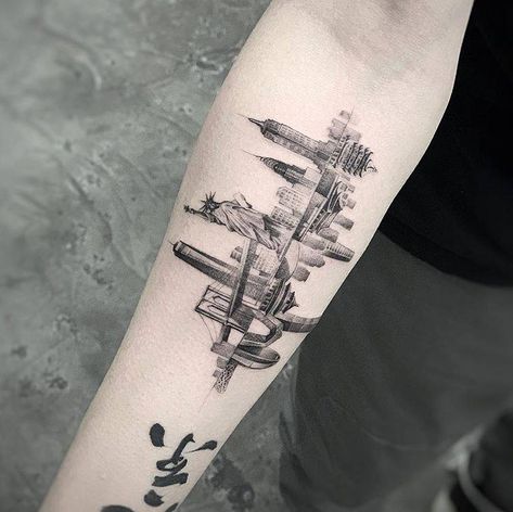 Nyc Skyline Tattoo, New York Skyline Silhouette, New York Culture, Skyline Tattoo, Tree Tattoo Men, Nyc Love, New York Tattoo, Nyc Tattoo, Single Needle Tattoo