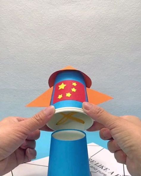 Cup Rocket Craft, Making A Rocket, Rocket Craft Ideas, Helicopter Crafts For Kids, Rocketship Craft, Diy Rocket Ship, Rocket Crafts, Rocket Diy, Rocket Ship Craft