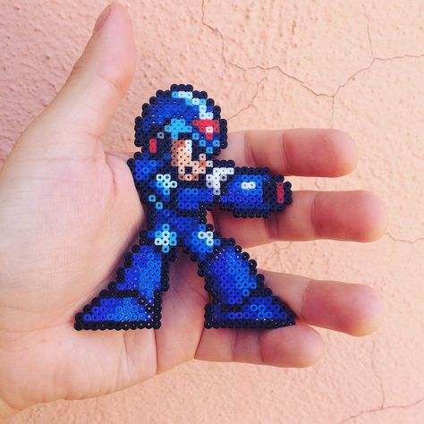 Perler Bead Pokemon Patterns, Pinterest Christmas Gifts, Hama Art, Lego Mosaic, Pokemon Pattern, Megaman X, Art Perle, Arte 8 Bits, Perler Bead Templates