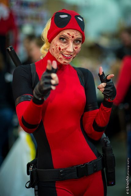 Genderbend deadpool!                                                                                                                                                                                 More Crossover Cosplay, Awesome Costumes, Deadpool Cosplay, Lady Deadpool, Girl Halloween Costume, Dead Pool, Rule 63, Awesome Cosplay, Marvel Cosplay