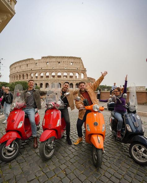 Discover Rome through our eyes on a Vespa 🛵🇮🇹📸 #rome #vespa #photo #photography #italy #tour Rome Vespa, Italy Tour, Photography Italy, Vespa Scooter, Vespa Scooters, Photo Photography, Rome, Bucket List, In Italy