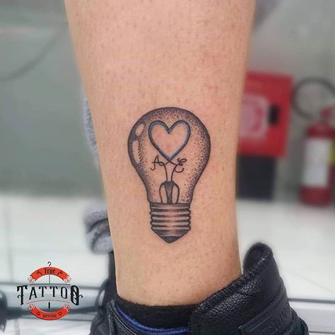 Electric Heart Tattoo, Advocate Tattoo, Stitch Toothless, Lightbulb Tattoo, Characters From Movies, Tattoo Thoughts, Lip Art, Toothless, Art Ink