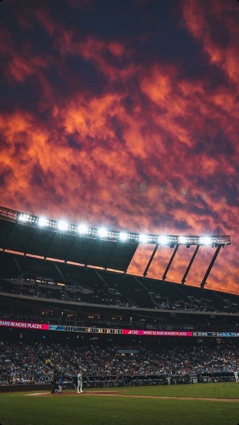 Rcb Aesthetic, Football Field Aesthetic Wallpaper, Kansas City Wallpaper, Kansas City Aesthetic, Wallpaper Backgrounds Baseball, Baseball Field Aesthetic, Kansas City Royals Wallpaper, Baseball Stadium Aesthetic, Baseball Stadium Wallpaper