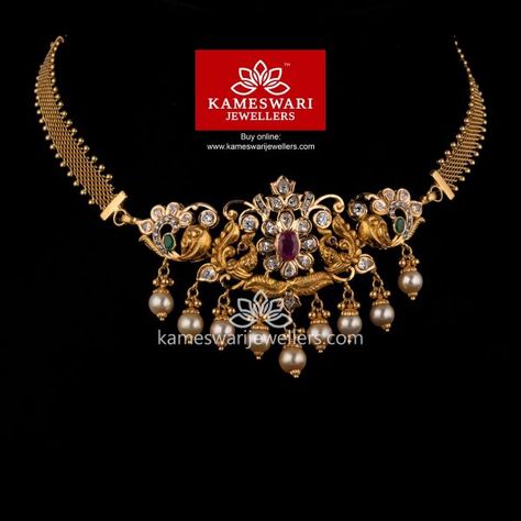 Kameshwari Jewellery, Pretty Gold Necklaces, Kameswari Jewellers, Gold Bridal Necklace, Choker Designs, Necklace Set Indian, Gold Wedding Jewelry, Gold Jewelry Sets, Black Beaded Jewelry