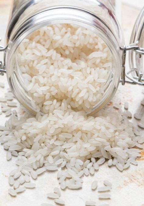 Rice is great if you're hungry and want to eat a bunch of something, but here are 25 things you can do with rice other than eat it. | #TotallyTheBomb #cleaning #crafting #desiccant #DIY #howto #rice #uses #drying #alternativefacts Diy Moisture Absorber, Crafts With Rice, Rice Crafts Ideas, Pizza Doe, Mitch Hedberg, Food Rice, Moisture Absorber, Dry Rice, Instant Rice