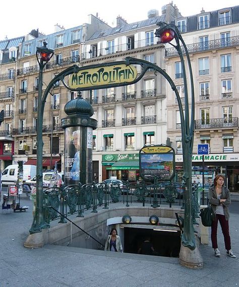 Hector Guimard, Metro Paris, Metro Subway, Paris Metro, Iphone Wallpaper Photos, Paris Photo, Paris Paris, Paris City, Paris Photos