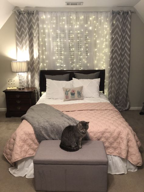 Blush Grey Bedroom, Dekorasi Kamar Tidur, Gray Bedroom, Teen Bedroom Decor, Girl Bedroom Decor, Room Ideas Bedroom, Dream Rooms, Dream Bedroom, My New Room