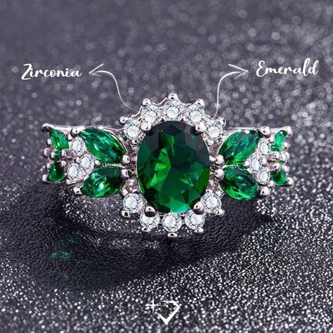 Emerald is a magnificent green gemstone, long associated with hope and everlasting love. It enhances relationships by bringing positivity, strength, and mutual understanding. It replaces negativity with joyfulness and love. Emerald also offers enormous luck and wealth even when you have lost hope. Royal Rings, Noble Lady, Geometric Bracelet, Vintage Style Rings, Luxury Rings, Star Bracelet, Finger Rings, Bead Charm Bracelet, Bar Earrings