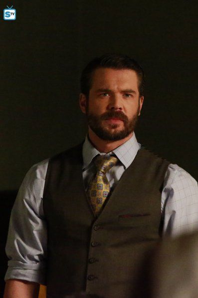 Frank - How To Get Away With Murder Frank Delfino, Charlie Weber, Beard Suit, Photo Portraits, Camping Coffee, Popular Shows, Hollywood Actor, Man Photo