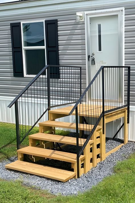 Back Stoop Ideas, Stairs For Mobile Home, Rv Deck Ideas, Mobile Home Exterior Ideas, Mobile Home Steps, Rv Stairs, Wood Deck Patio, Diy Stairs Outdoor, Modern Siding