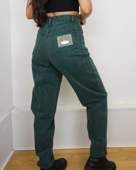 You know I love a good pair of 80s mom jeans! And in green 🤯 amazing! Link in bio ✨ just go to the category pants and jeans! #vintagejeans #vintagedenim #vintagemomjeans #momjeans #vintageinspired #vintageootd #vintageberlin 80s Mom, Vintage Ootd, Vintage Mom Jeans, I Love A, Vintage Jeans, Vintage Denim, Love A, Just Go, Mom Jeans