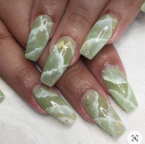 Short Green Marble Nails, Green Quartz Nails, Jade Green Nail Designs, Jade Green Nails Acrylic Almond, Jade Stone Nails, Almond Nails Emerald Green, Sage Green Marble Nails, Jade Color Nails, Emerald Green Marble Nails