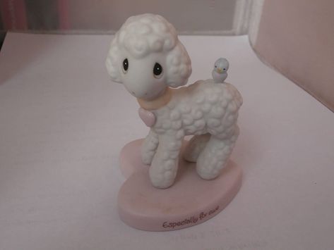 Precious Moments Lamb, Precious Moments Aesthetic, Tumblr Backgrounds, Doll House Crafts, Precious Moments Figurines, Pretty When You Cry, Baby Goats, Baby Angel, Doll Face