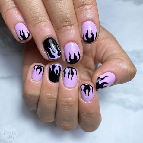 Simple Skull Nails, Boys Nails Ideas, Rock Nail Designs, Nail Designs For Men, Nail Men, Nails London, Mens Manicure, Rave Nails, Flame Nail Art