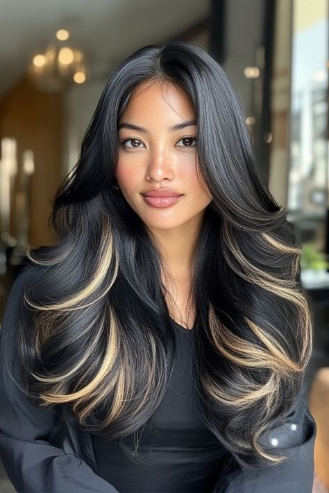 Black Hair With Highlights Tan Skin, Hight Light Hair Styles, Light Blonde Highlights On Black Hair, Black Highlights On Blonde Hair, Black Hair With Blonde Highlights Long, Blonde Highlights In Black Hair, Black Hair With Golden Highlights, Blonde Tips On Black Hair, Simple Hair Color Ideas