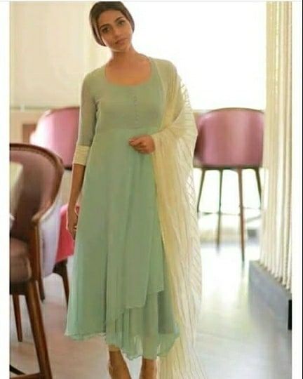 564 Likes, 5 Comments - Sumedha Fashion. (@sumedhafashion) on Instagram: “For details / order please dm or Whatsapp on +919824585262 . . . . . #bridesmaids  #weddingfashion…” Shifon Kurti Pattern, Kurta With Dupatta, Anarkali Dresses, Pakistani Formal Dresses, Simple Style Outfits, Churidar Designs, Simple Kurta Designs, Salwar Designs, Stitching Dresses