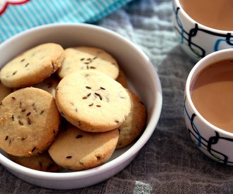 Butterball Cookies, Whole Wheat Cookies, Eggless Cookies, Savoury Biscuits, Eggless Recipes, Eggless Baking, Cinnamon Cookies, Cookie Cake Recipe, Gingerbread Recipe