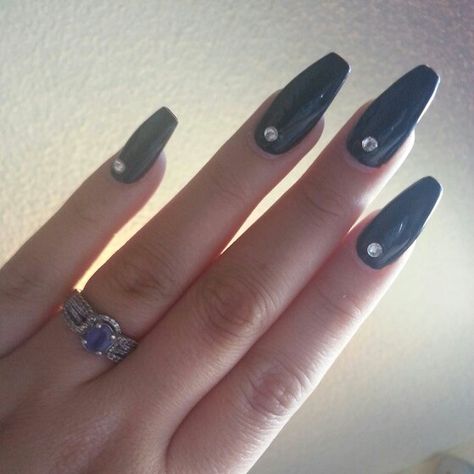 Black Nails Ideas Rhinestones, Nails With One Rhinestone On Each Nail, Black Nails With Diamonds Simple, Black Nail With Rhinestones, Black Nails With Rhinestones Simple, Black Acrylics With Rhinestones, Plain Black Nails With Rhinestones, All Black Nails With Rhinestones, Black Nails Jewels