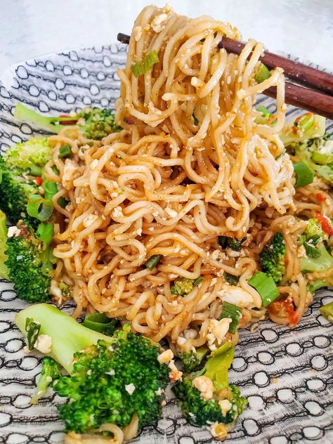 Easy Budget-Friendly Vegan Meals (for less than $1.50 each!) | Cheap Lazy Vegan Lazy Vegan Meals, Ramen With Tofu, Tofu Broccoli, Cheap Lazy Vegan, Vegan Meal Ideas, Fried Ramen, Cheap Vegan Meals, Ramen Stir Fry, Lazy Vegan