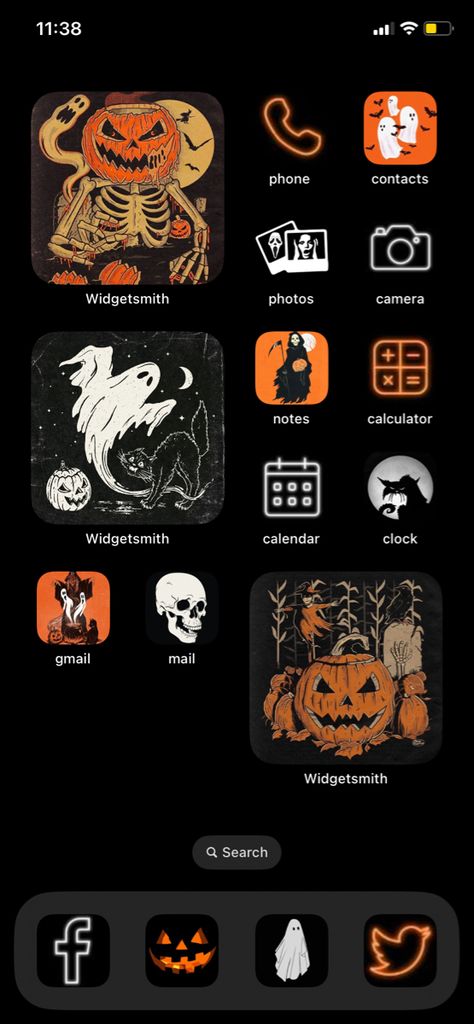 #spooky #halloween #icons #iphone Phone Themes Halloween, Halloween Phone Theme Ideas, Halloween Iphone Home Screen, Halloween Phone Aesthetic, Halloween Phone Theme, Halloween Iphone Layout, Iphone Layout Aesthetic, Gender Board, Apple Ecosystem