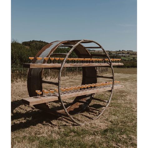 Farm Wedding Seating, Hay Feeder Wedding Arch, Hay Ring Ideas, Farm Themed Wedding Ideas, Bale Feeder Wedding Arch, Country Themed Wedding Decorations, Old West Wedding Theme, Wedding In A Pasture, Diy Field Wedding