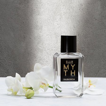 Smell Good Without the Bad Stuff: 6 Phthalate-Free Perfumes We Love Ellis Brooklyn, Clean Fragrance, Perfume Scents, Natural Perfume, Essential Oil Fragrance, Natural Fragrances, Natural Essential Oils, Smell Good, Organic Recipes