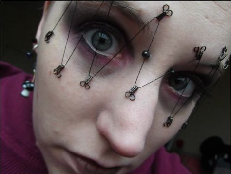 Corset, weird, ill, alt, creative makeup bridge piercing, emo, goth, crazy, insane Strange Piercings, Piercings Corps, Piercing Bridge, Unusual Piercings, Corset Piercing, Crazy Piercings, Labret Vertical, Bridge Piercing, Piercings Ear