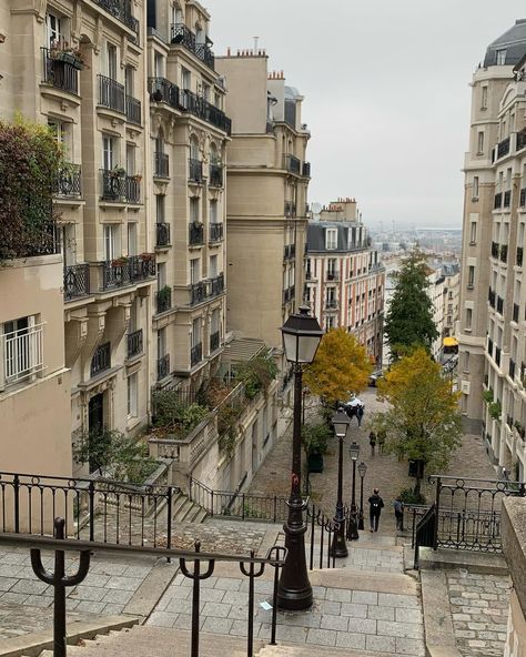 I’m counting down the days to revisit Paris soon 🖤 #fallstyle #fallvibes #parismood Paris In Fall Aesthetic, Paris Autumn, Paris Mood, Paris In Spring, Paris In Autumn, Paris Aesthetic, Autumn Aesthetic, Fall Vibes, Autumn Fashion