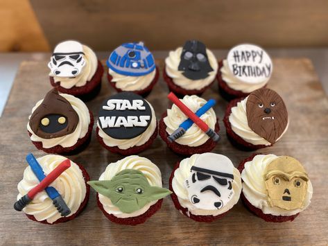 Cupcakes Star Wars, Star Wars Cupcakes, Birthday Star, Cupcake Designs, Star Wars Birthday, Star Wars Party, Cakes Cupcakes, Cup Cakes, Wedding Wishes