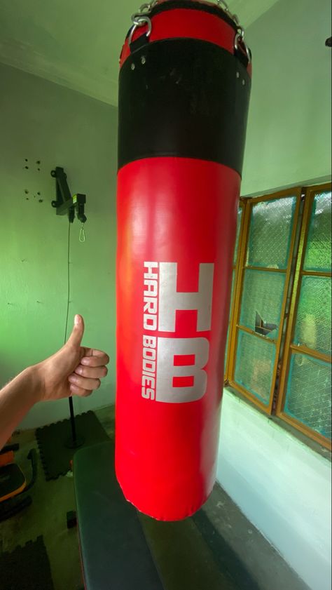 One of the best heavy punching bag in India. Checkout our full review on this bag down below in the visit icon. Boxing Snap, Boxing Bag, Boxing Bags, Punching Bag, Found On Amazon, Plastic Cup, Energy Drink Can, Red Bull, Boxing