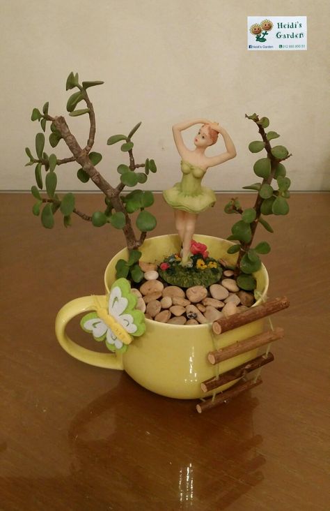 Diy Diwali Gifts, Miniature Garden Diy, Bowl Garden, Diy Planters Indoor, Cup Decoration, Painted Plant Pots, Fairy Garden Designs, Chinese Art Painting, Mini Fairy Garden