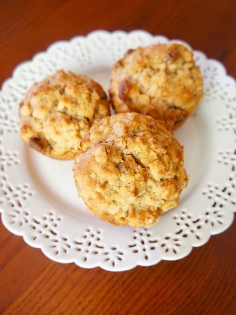 Breakfast Entertaining, Casserole To Freeze, Maple Oatmeal, Oatmeal Muffin Recipes, Frozen Waffles, Oatmeal Muffins, Cook Up A Storm, Quick Bread Recipes, A Love Letter