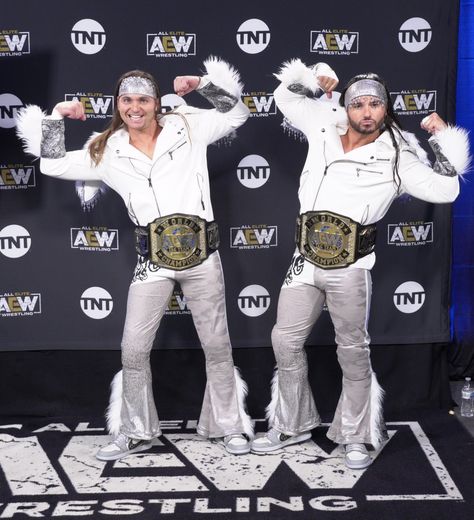 Aew Superstars, Aew Wallpaper, Bullet Club Logo, Nick Jackson, The Young Bucks, Matt Jackson, Aew Wrestling, Bullet Club, Young Buck