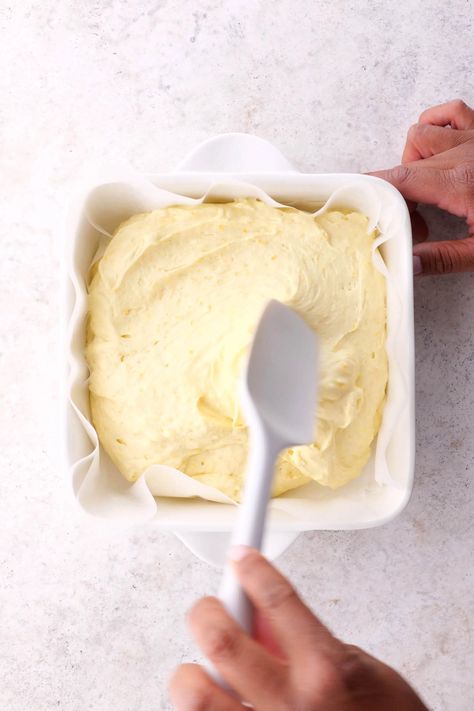 Make this Portuguese Orange Cake for your next holiday party or get-together! It's a deliciously moist cake perfect for Christmas, Easter, or any other special occasion. The best part is that it's so easy to make and only needs a few Ingredients like Oranges, Flour, Butter, Eggs, etc.! Serve with a dusting of confectioners' sugar, a fluffy dollop of whipped cream, or a scoop of softened vanilla ice cream. Leftovers freeze well! Read the full recipe on my blog. Orange Cake Recipe Moist, Strawberry Icebox Cake Recipe, Orange Cake Easy, Fluffy Cream Cheese Frosting, Strawberry Icebox Cake, Flourless Chocolate Cake Recipe, Winter Dinner Party, Cake Recipe Moist, Citrus Desserts