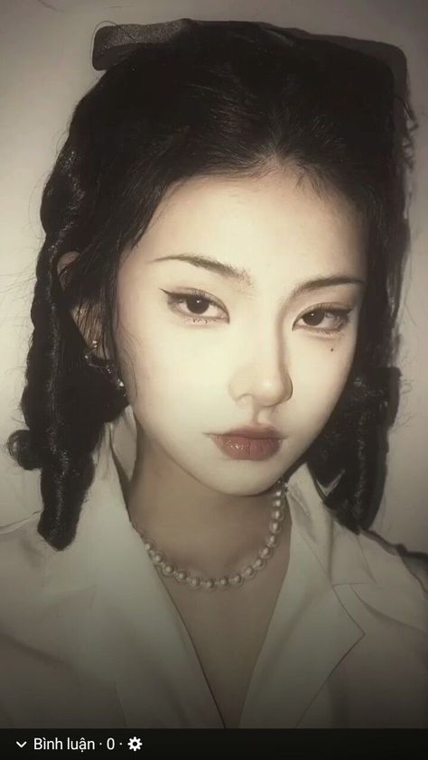 Old Makeup Looks, Tomie Makeup, Pretty Makeup Looks, Edgy Makeup, Asian Eyes, Asian Eye Makeup, Asian Makeup, Beauty Skin Care Routine, Art Model