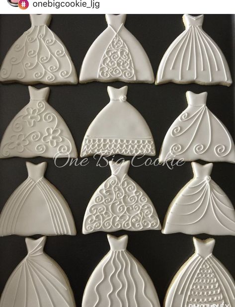 Wedding Gown Cookies Decorated, Wedding Iced Cookies, Wedding Dress Sugar Cookies Decorated, Wedding Dress Cookies Royal Icing, Wedding Dress Sugar Cookies, Wedding Dress Cookies Decorated, Wedding Dress Cookie, Wedding Biscuits, Wedding Cookies Decorated