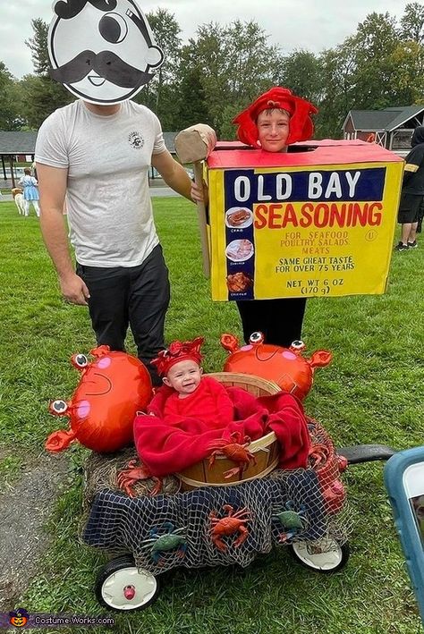 Old Bay Family Costume Lobster Halloween Costume, Baby Lobster Costume, Lobster Halloween, Halloween Crab, 2023 Costume Ideas, Lobster Costume, Character Dress Up, Homemade Costume, Costume Works