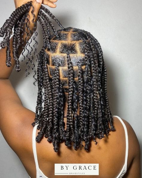 Boho Knotless Bob Braids Large Short Knotless Braids With Curls, Jumbo Knotless Box Braids Short, Bob Braids Hairstyles Short, Short Jumbo Knotless Box Braids, Bob Length Braids, Bob Hairstyles With Braids, Braided Hairstyles Bob, Knotless Bob Box Braids, Short Braids Ideas