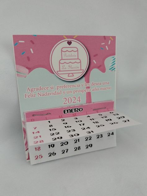 Mini calendario personalizado año 2024