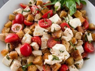 Tuscan Bread Salad, Bread Salad Recipe, Barefoot Contessa Recipes, Tomato Bread, Panzanella Salad, Food Network Canada, Barefoot Contessa, Bread Salad, Ina Garten Recipes