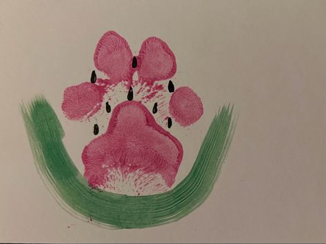 August dog paw print postcard. Made this watermelon with pink and green crayola finger paint Paw Print Painting Ideas, Paw Painting Dog Art, Paw Print Art Diy, Dog Paw Print Craft, Dogs Crafts, Dog Paw Art, Dog Paw Print Art, Paw Print Crafts, Paw Crafts