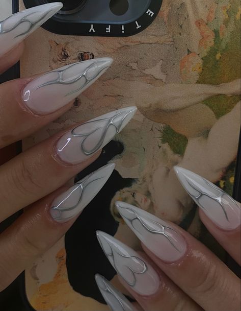 Pearl Nail Inspo Acrylic, Most Wanted Tour Nails, Nail Ideas Stilletos, Silver Abstract Nails, Almond Nails Designs Simple, Stilleto Nails 2024, 2000 Inspired Nails, Nude Stiletto Nail Designs, Acrylic Nail Designs Stiletto