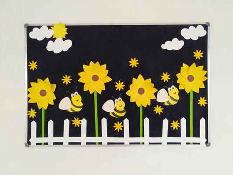 TBPS Yellow Day Decoration In Preschool, Yellow Party Themes, Black Bulletin Boards, Realistic Background, Soft Board, File Decoration Ideas, Yellow Party, School Creative, Classroom Activity